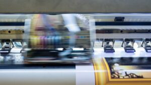 so sánh cán bóng và cán mờ